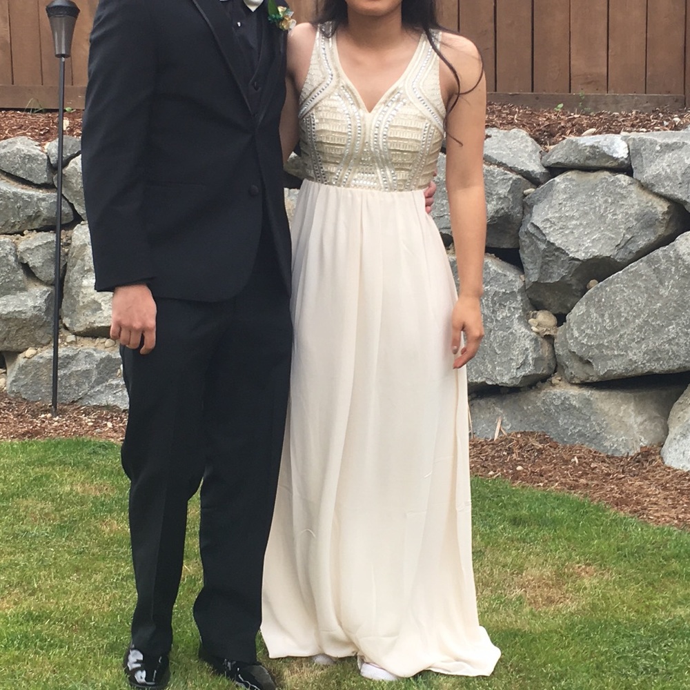 PROM DRESS - Picture 4 of 5